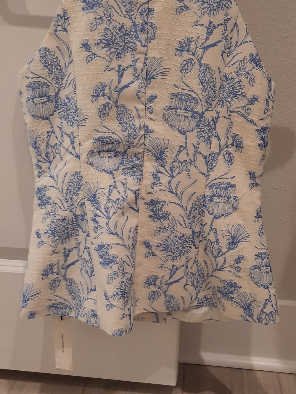 COMMENSE Blue & Ivory Floral Jacquard Halter Vest – Size S – NWT - Picture 5 of 11
